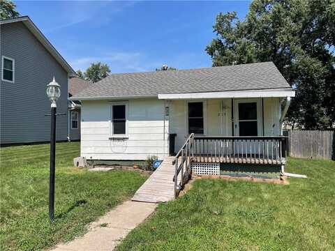 209 E Kay Street, Lansing, KS 66043