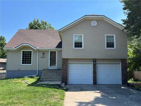 14833 S Brougham Drive, Olathe, KS 66062