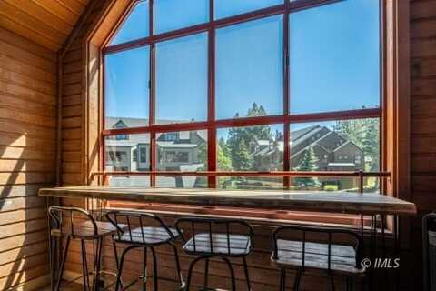 865 Majestic Pines Dr, Mammoth Lakes, CA 93546