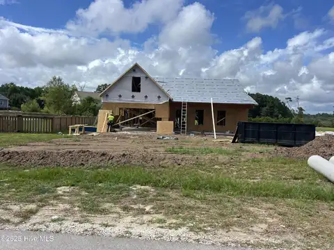 111 Camelot Drive, Holly Ridge, NC 28445