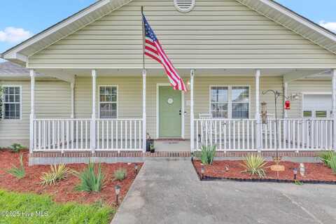 119 Lawndale Lane, Sneads Ferry, NC 28460
