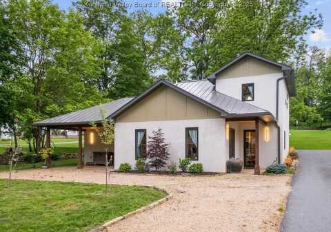 110 Ben Ellen Alley, Lewisburg, WV 24901