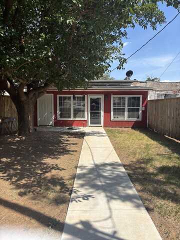150 Texas Avenue, Slaton, TX 79364