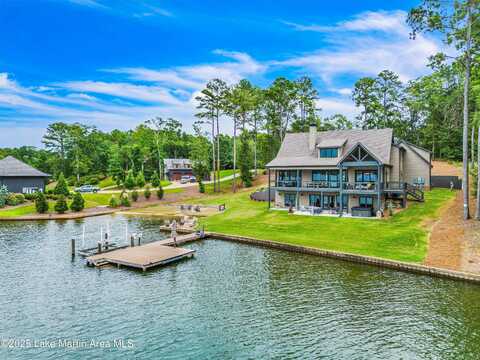 2082 River Oaks Dr, Jacksons Gap, AL 36861