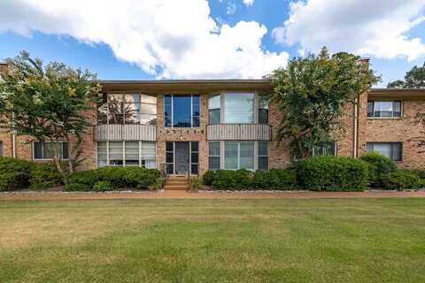 4400 POPLAR, Memphis, TN 38117