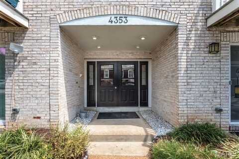 4353 Chateau De Ville Drive, Mehlville, MO 63129