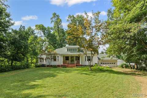211 Pine Lake Road, Collinsville, IL 62234
