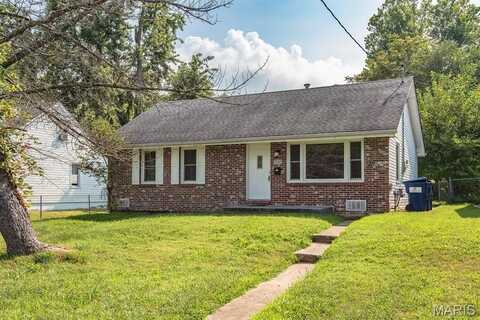 3242 Sims Avenue, Saint Ann, MO 63074