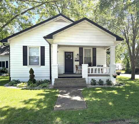 202 E Apple Street, Freeburg, IL 62243