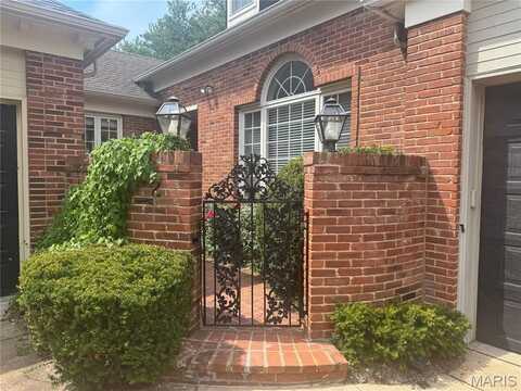 2 Upper Price Road, Olivette, MO 63132