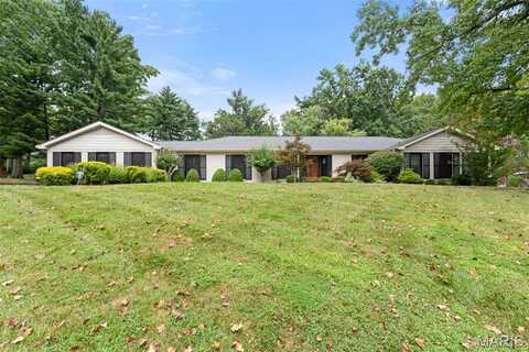 11 Villa Coublay, Frontenac, MO 63131