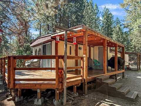301 S School Street, Cascade, ID 83611