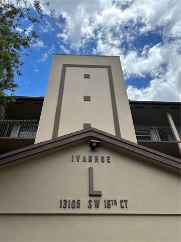 13105 SW 16th Ct, Pembroke Pines, FL 33027