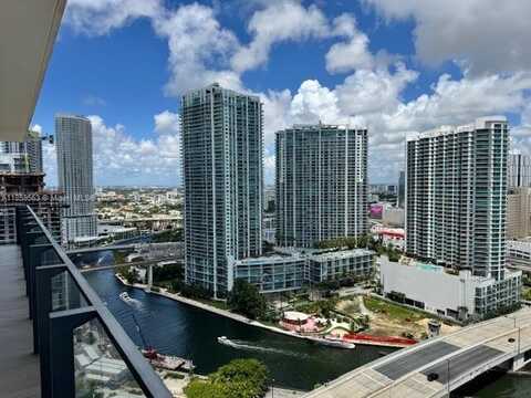 68 SE 6th St, Miami, FL 33131