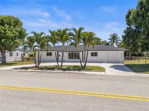 846 Foresteria Dr, Lake Park, FL 33403