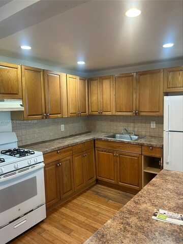 2175 NE 170th St, North Miami Beach, FL 33162
