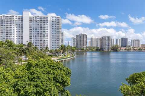2780 NE 183rd St, Aventura, FL 33160