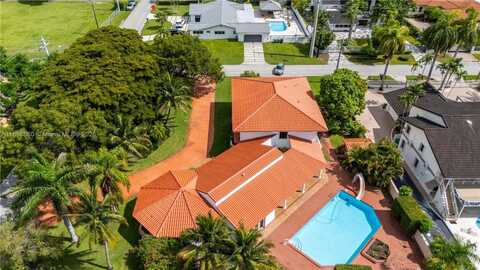 8390 SW 2nd St, Miami, FL 33144