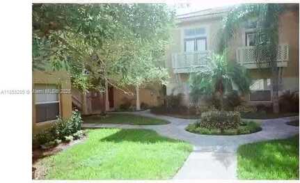 4879 Via Palm Lks, West Palm Beach, FL 33417