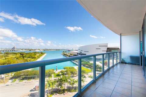 888 Biscayne Blvd, Miami, FL 33132