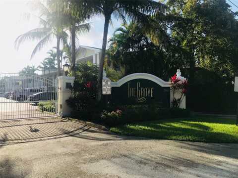 2660 NE 8th Ave, Wilton Manors, FL 33334