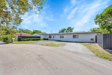 10504 SW 77th Ct, Pinecrest, FL 33156