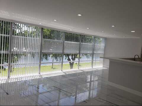 601 Three Islands Blvd, Hallandale Beach, FL 33009