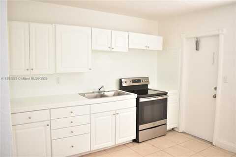 633 NW 6th Ct, Hallandale Beach, FL 33009