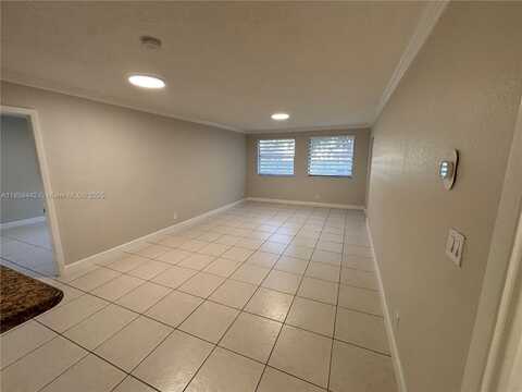 8180 Geneva Ct, Doral, FL 33166