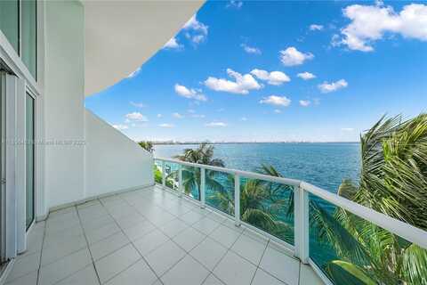 2000 Bay Dr, Miami Beach, FL 33141