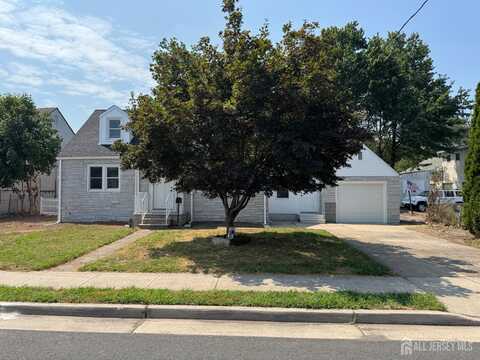 16 S 3rd Avenue, Manville, NJ 08835
