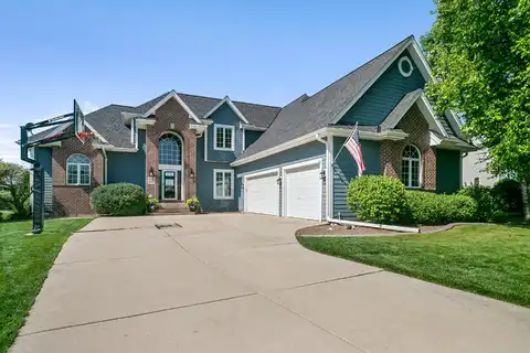 W232n7949 Nesting Ct, Sussex, WI 53089