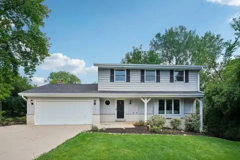 1140 Ridgeway Rd, Brookfield, WI 53045