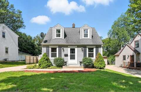 2909 S Orleans Ave, West Allis, WI 53227
