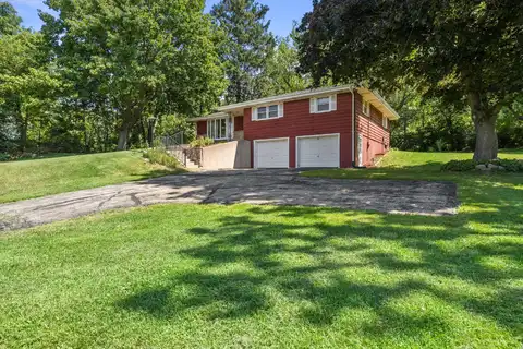 11535 304th Ave, Trevor, WI 53179