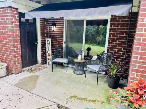 N110w17098 Ashbury Ln, Germantown, WI 53022