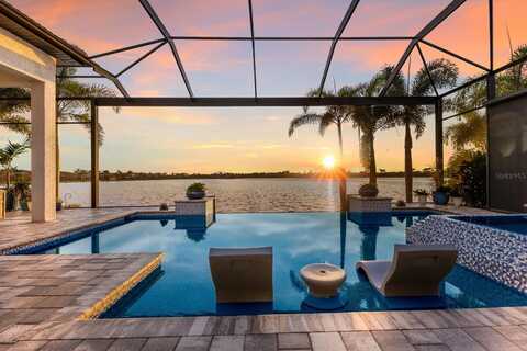 284 MARAVIYA BOULEVARD, NOKOMIS, FL 34275
