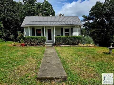 910 Highland Ridge Rd, Martinsville, VA 24112