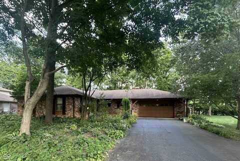 415 Woodland W Drive, Greenfield, IN 46140