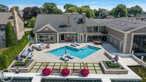 38371 Huron Pointe, Harrison, MI 48045