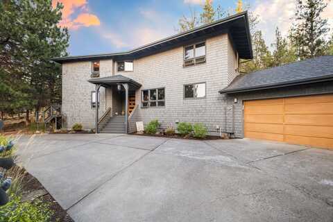 2130 NW Stover Circle, Bend, OR 97703