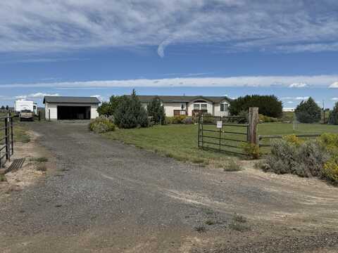85293 Mountain Lane, Christmas Valley, OR 97641