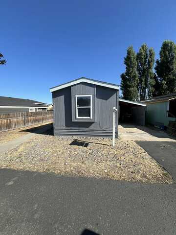 1201 SW 28th Street, Redmond, OR 97756