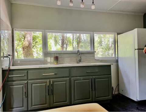 890 Portola State Park RD B, LA HONDA, CA 94020