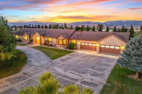 12320 Highland Estates LN, SAN MARTIN, CA 95046
