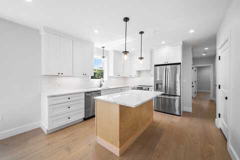 3 Franklin St, Somerville, MA 02145