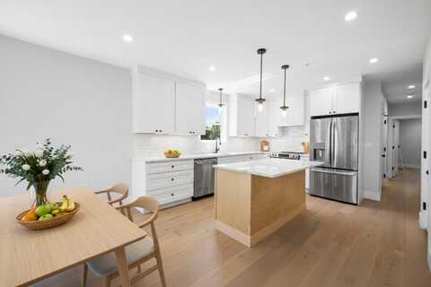 3 Franklin St, Somerville, MA 02145