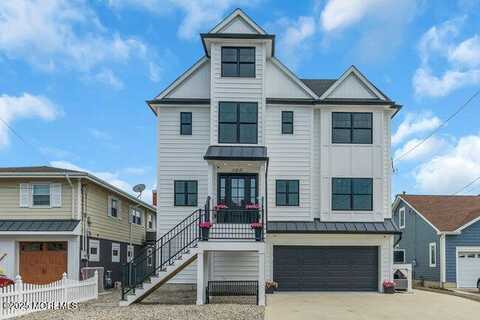 9 Starboard Court, Brick, NJ 08723
