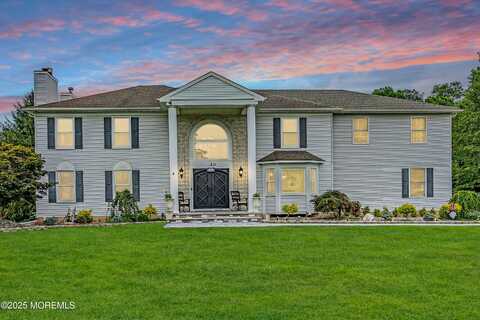 20 Regency Way, Manalapan, NJ 07726