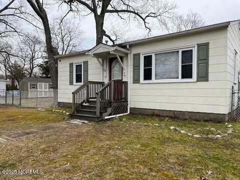 4 Cedar Avenue, Waretown, NJ 08758
